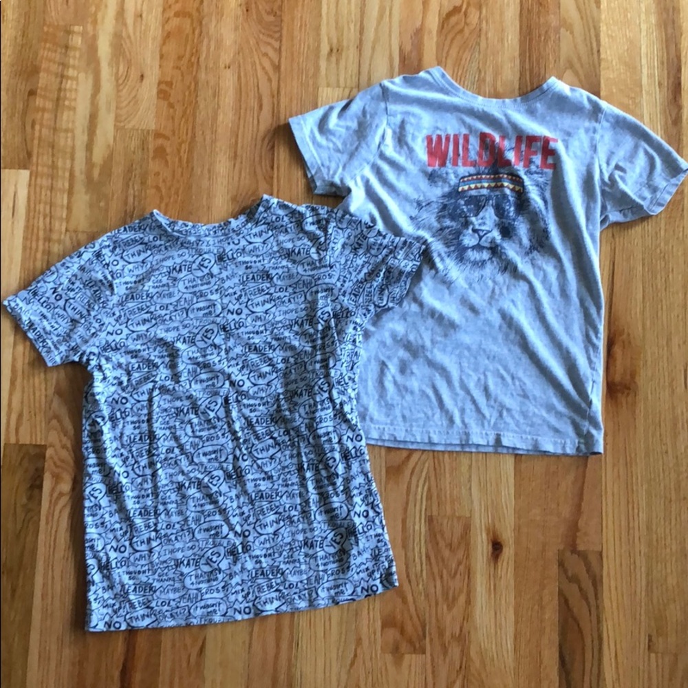 Boys graphic t-shirts.